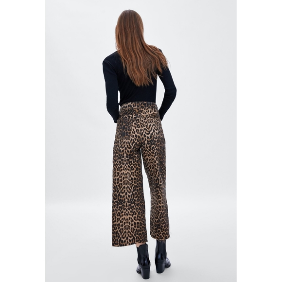 Leopard Print Culotte Jeans - Picture 5 of 9